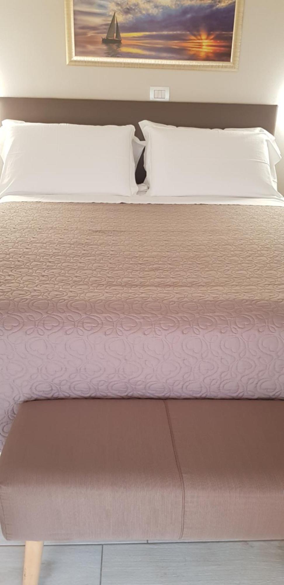 Hotel Margherita Meuble Сирмионе Екстериор снимка