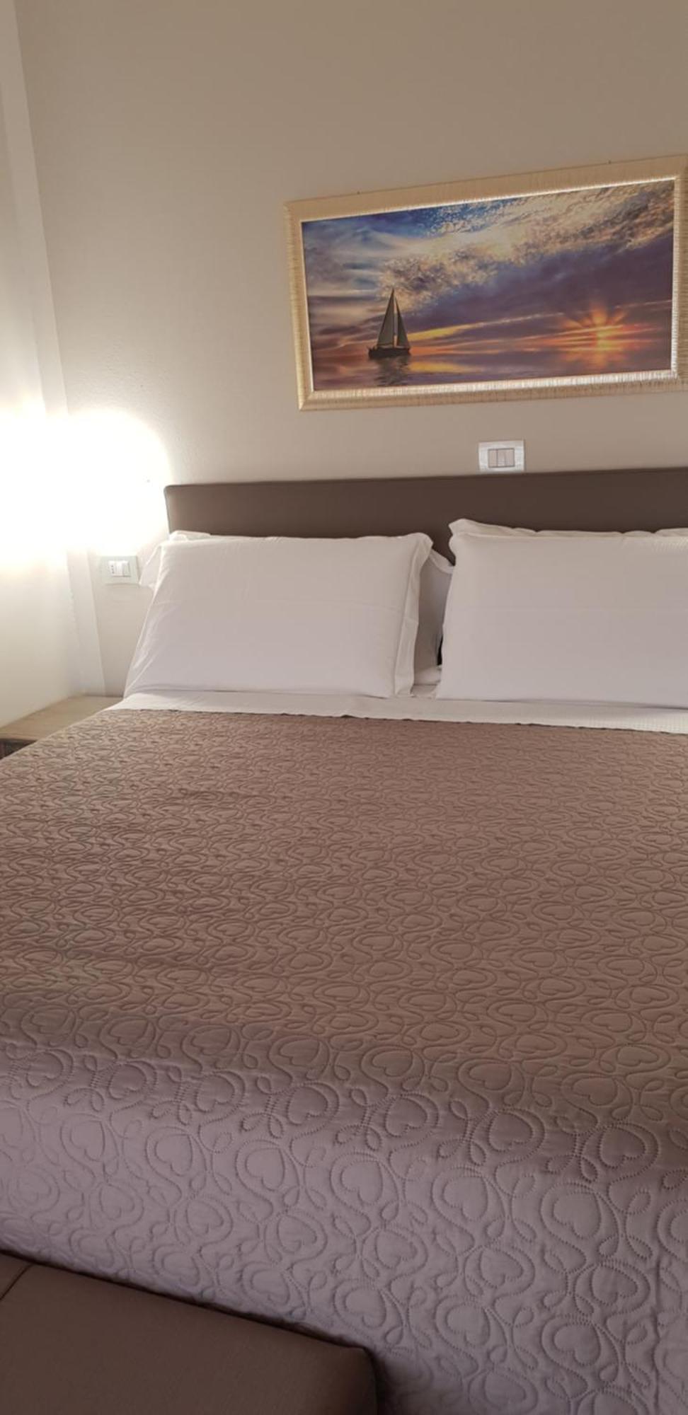 Hotel Margherita Meuble Сирмионе Екстериор снимка