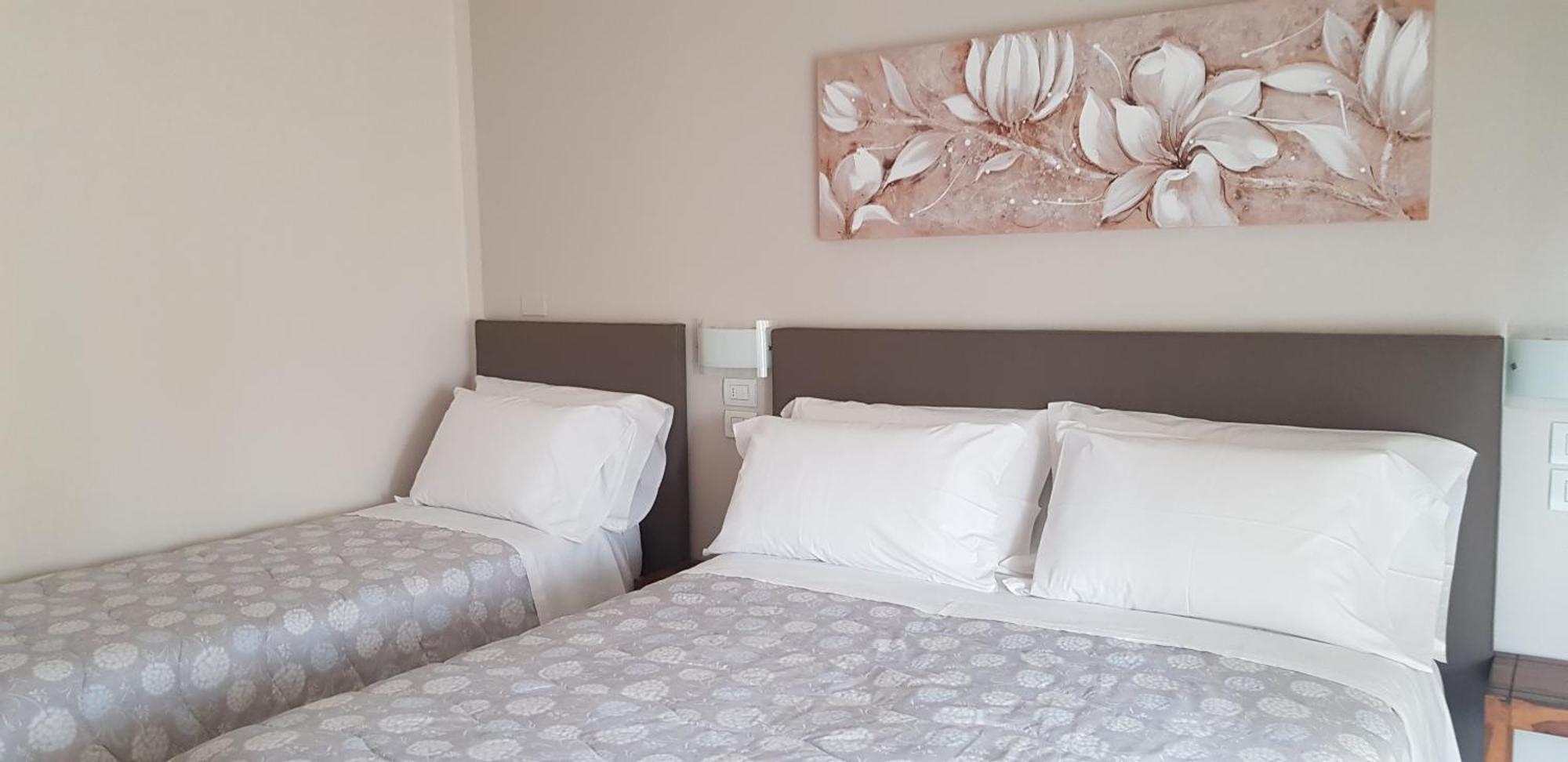 Hotel Margherita Meuble Сирмионе Екстериор снимка