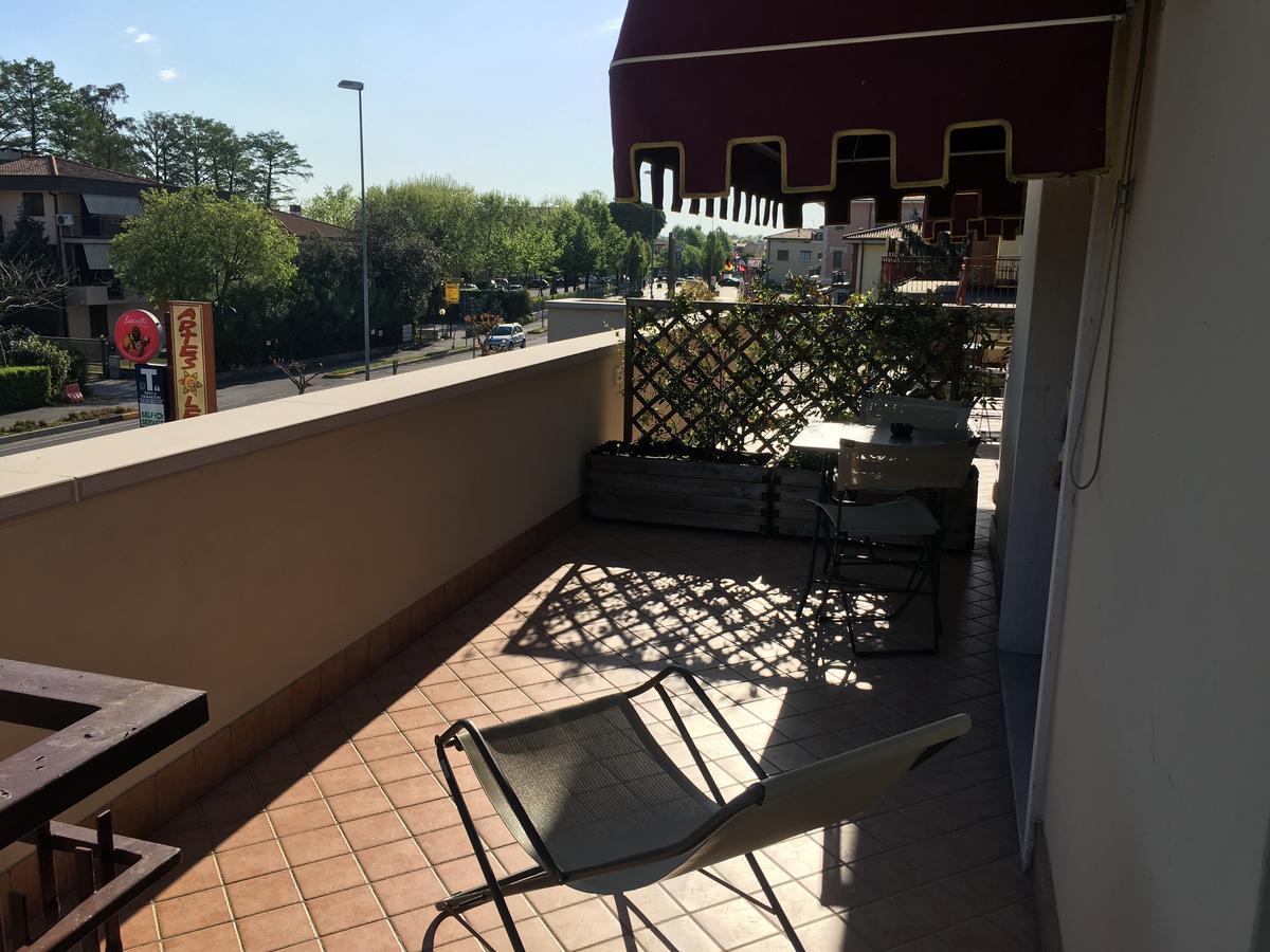 Hotel Margherita Meuble Сирмионе Екстериор снимка