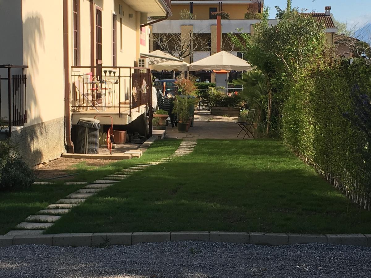 Hotel Margherita Meuble Сирмионе Екстериор снимка