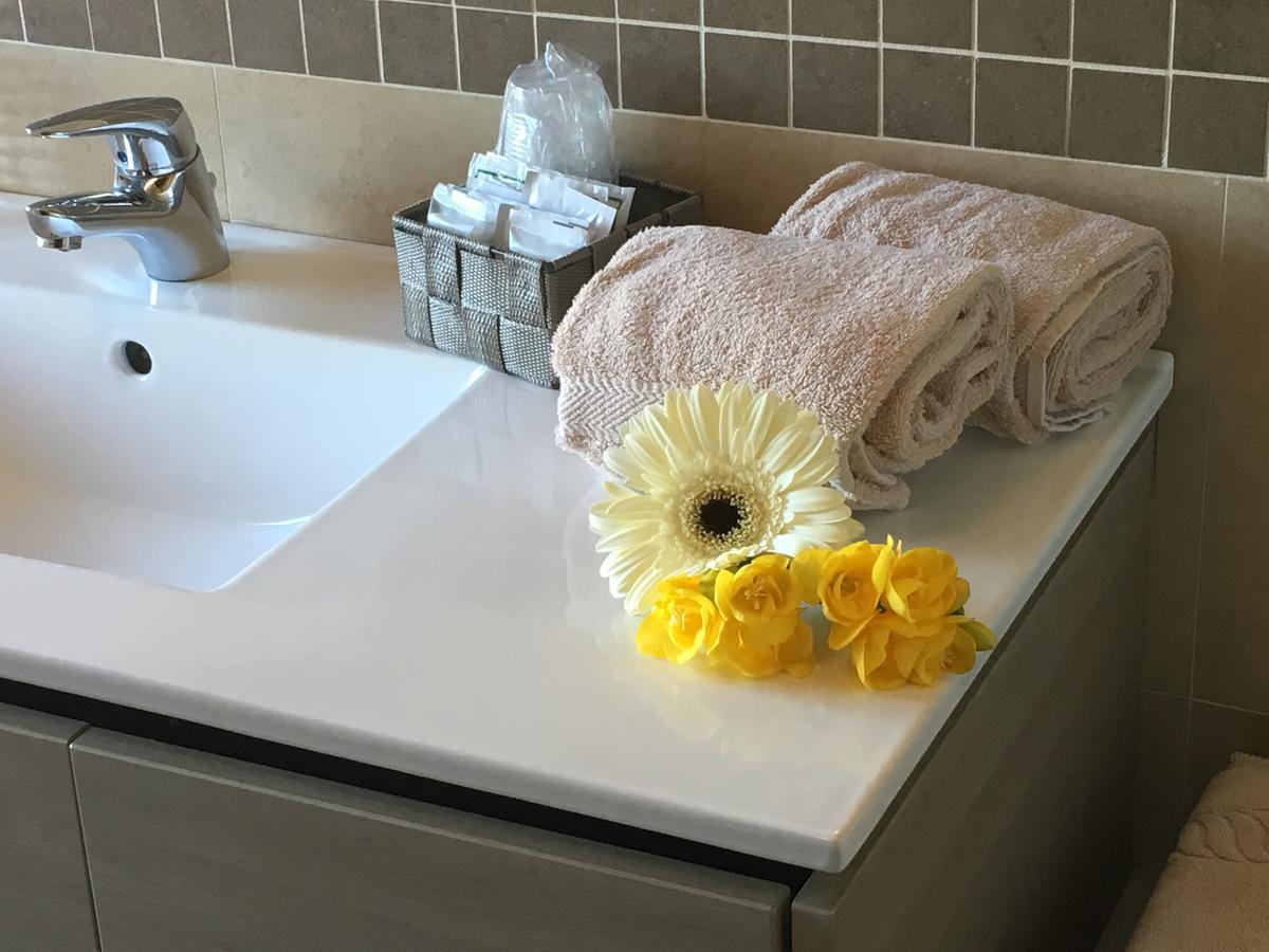 Hotel Margherita Meuble Сирмионе Екстериор снимка