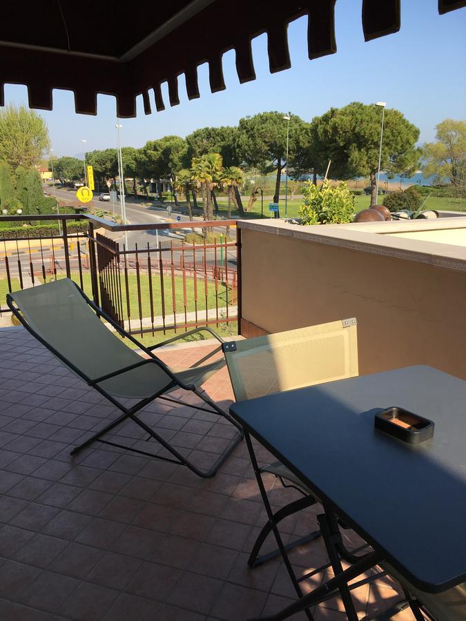 Hotel Margherita Meuble Сирмионе Екстериор снимка