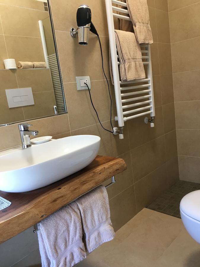 Hotel Margherita Meuble Сирмионе Екстериор снимка