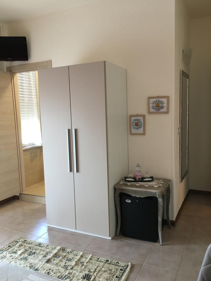 Hotel Margherita Meuble Сирмионе Екстериор снимка