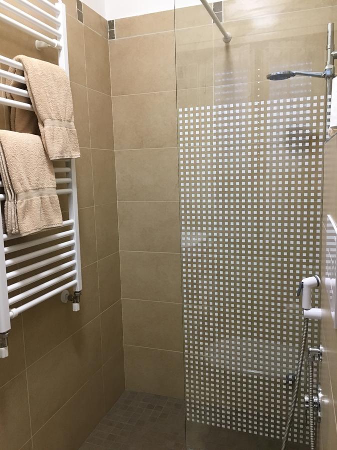 Hotel Margherita Meuble Сирмионе Екстериор снимка